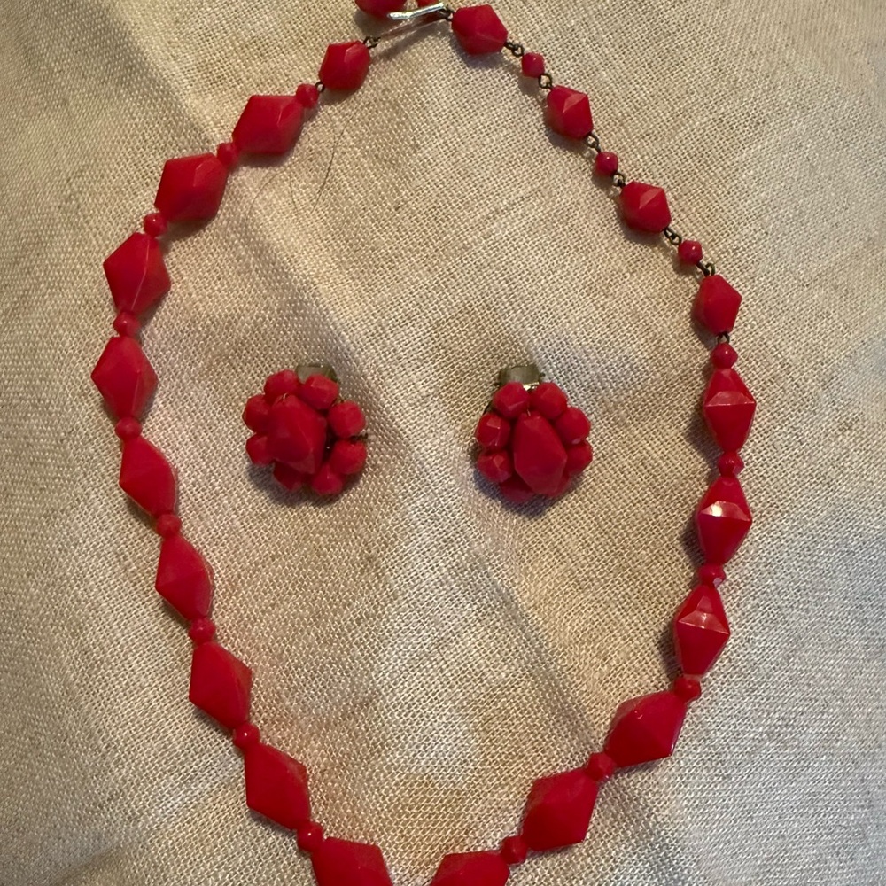 Vintage Red Faceted Plastic Beads Necklace and Matching Clip Earrings.